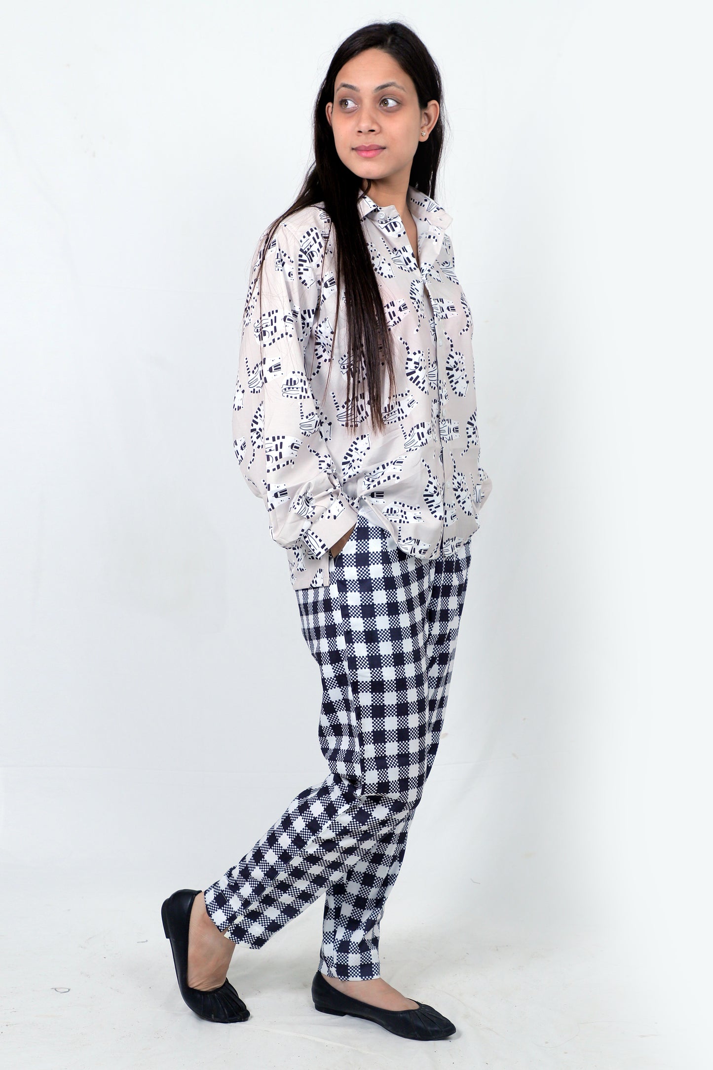 Elegant Women Co-ord Set – Stylish Matching Top & Bottom Outfit for Casual & Party Wear white printed