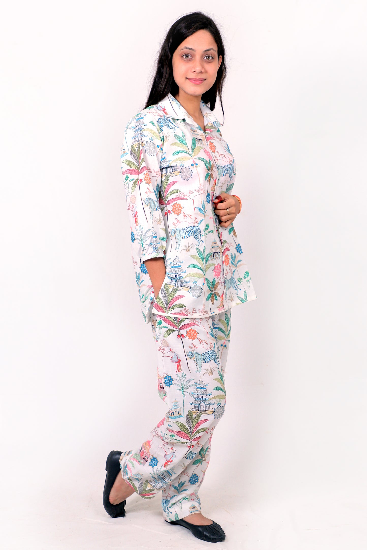 Elegant Women Co-ord Set – Stylish Matching Top & Bottom Outfit for Casual & Party Wear white