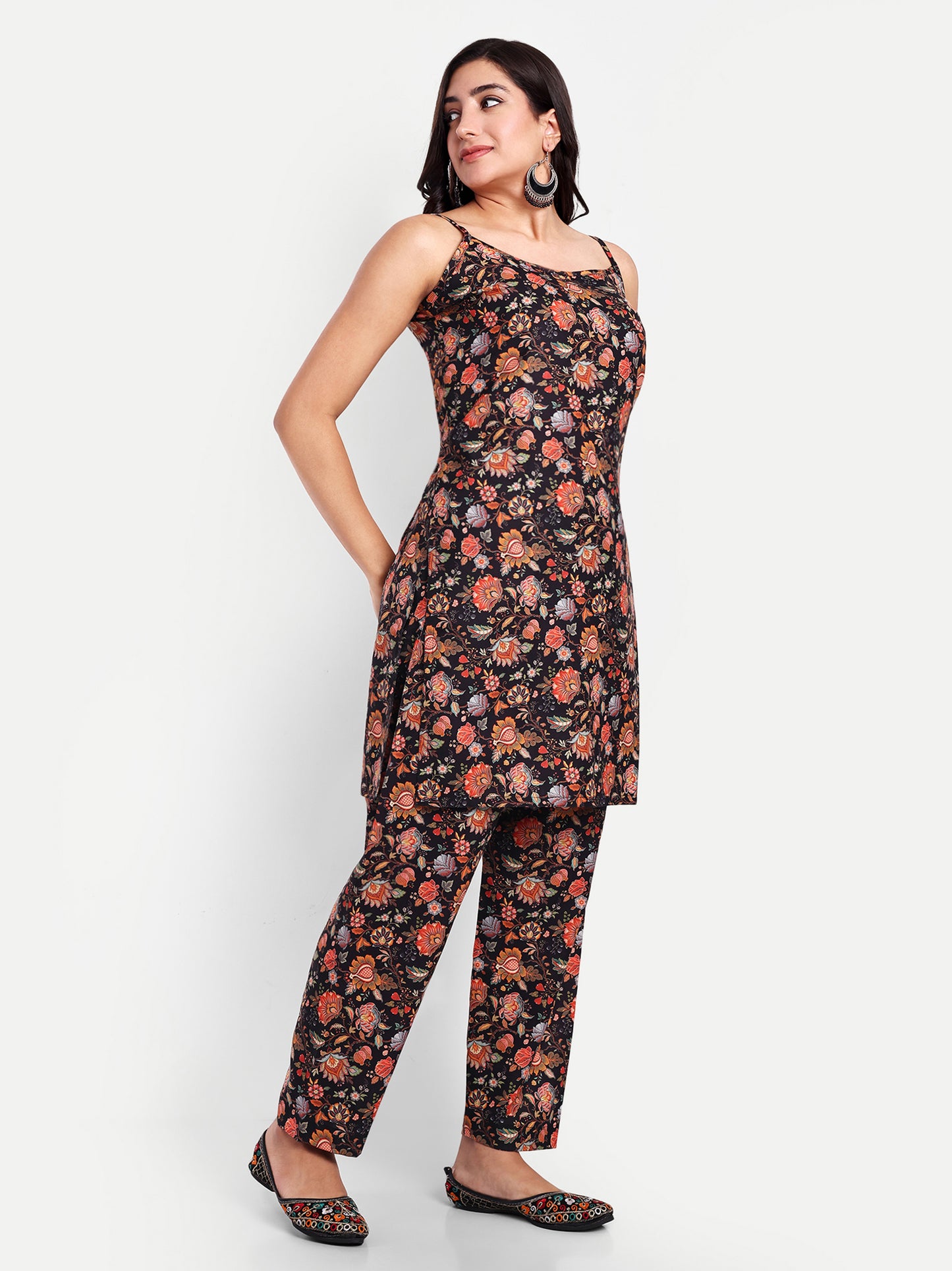 Elegant Women Co-ord Set – Stylish Matching Top & Bottom Outfit for Casual & Party Wear