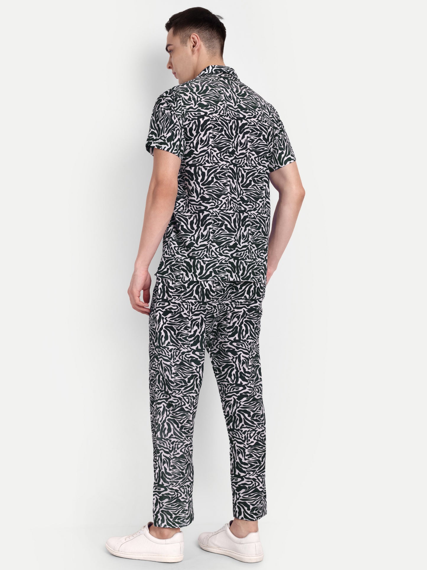 Men’s Co-Ord Set – Trendy T-Shirt & Bottom Wear Combo black printed