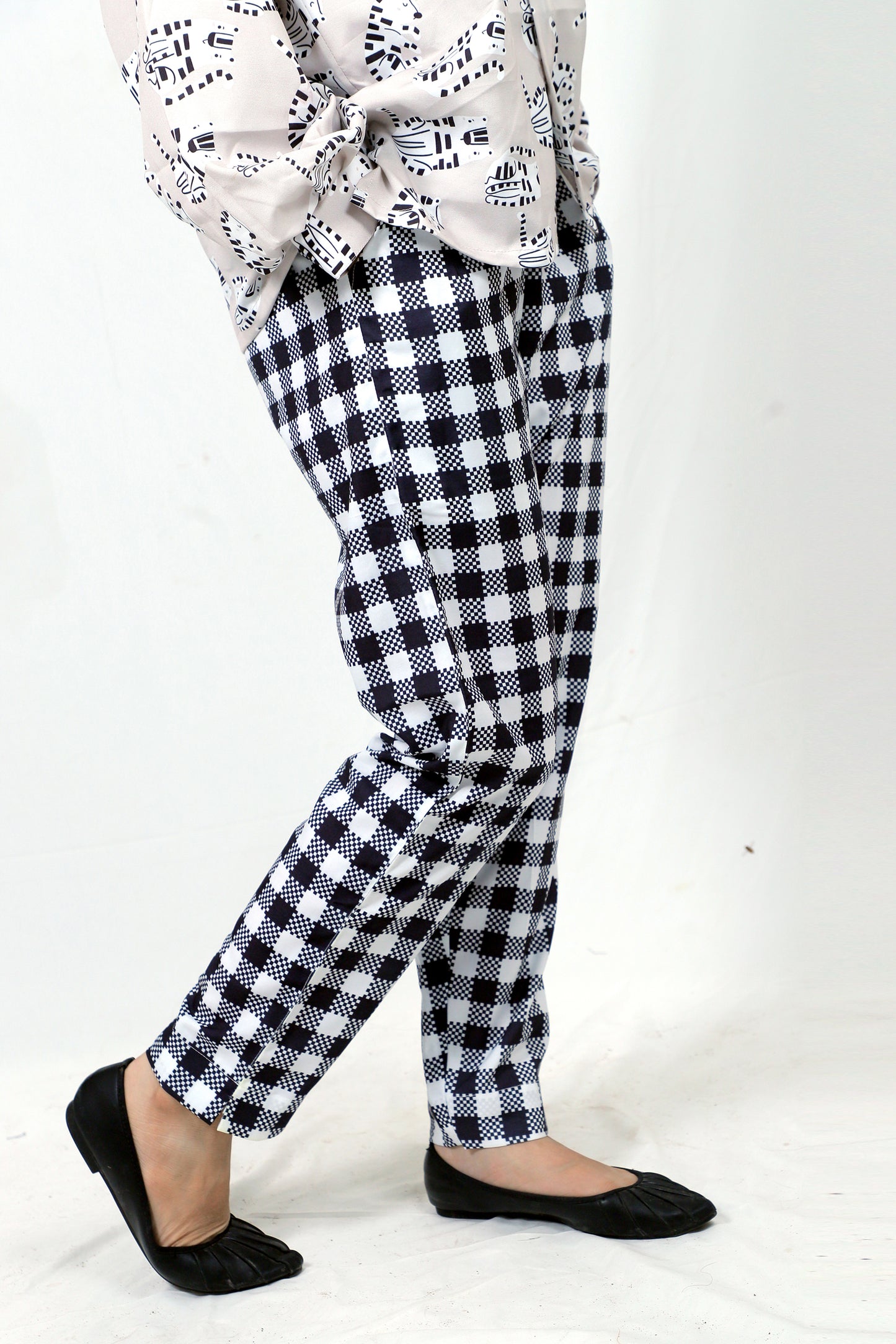 Elegant Women Co-ord Set – Stylish Matching Top & Bottom Outfit for Casual & Party Wear white printed