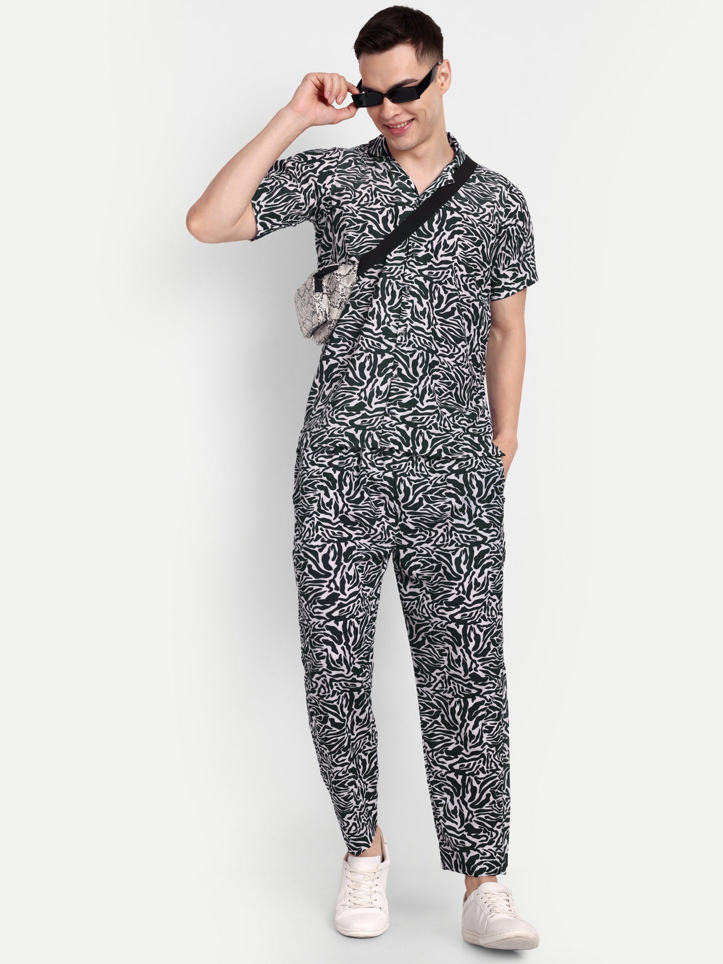 Men’s Co-Ord Set – Trendy T-Shirt & Bottom Wear Combo black printed